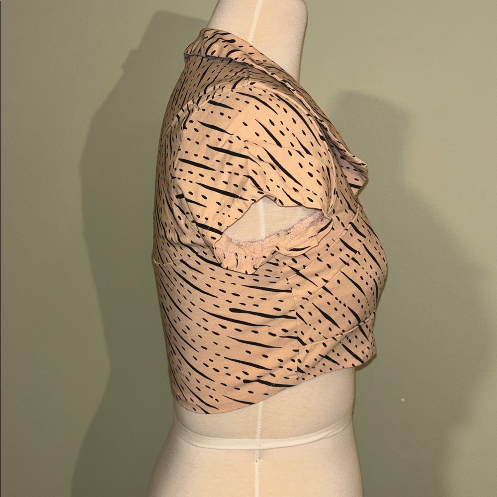 NASTY GAL Peach Printed Zip-Front Crop Top size small - Picture 5 of 8